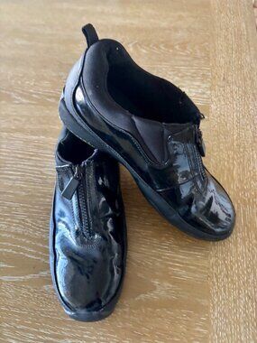 Cougar Howdoo Black Patent Waterproof Ankle Boots Women's Size 9